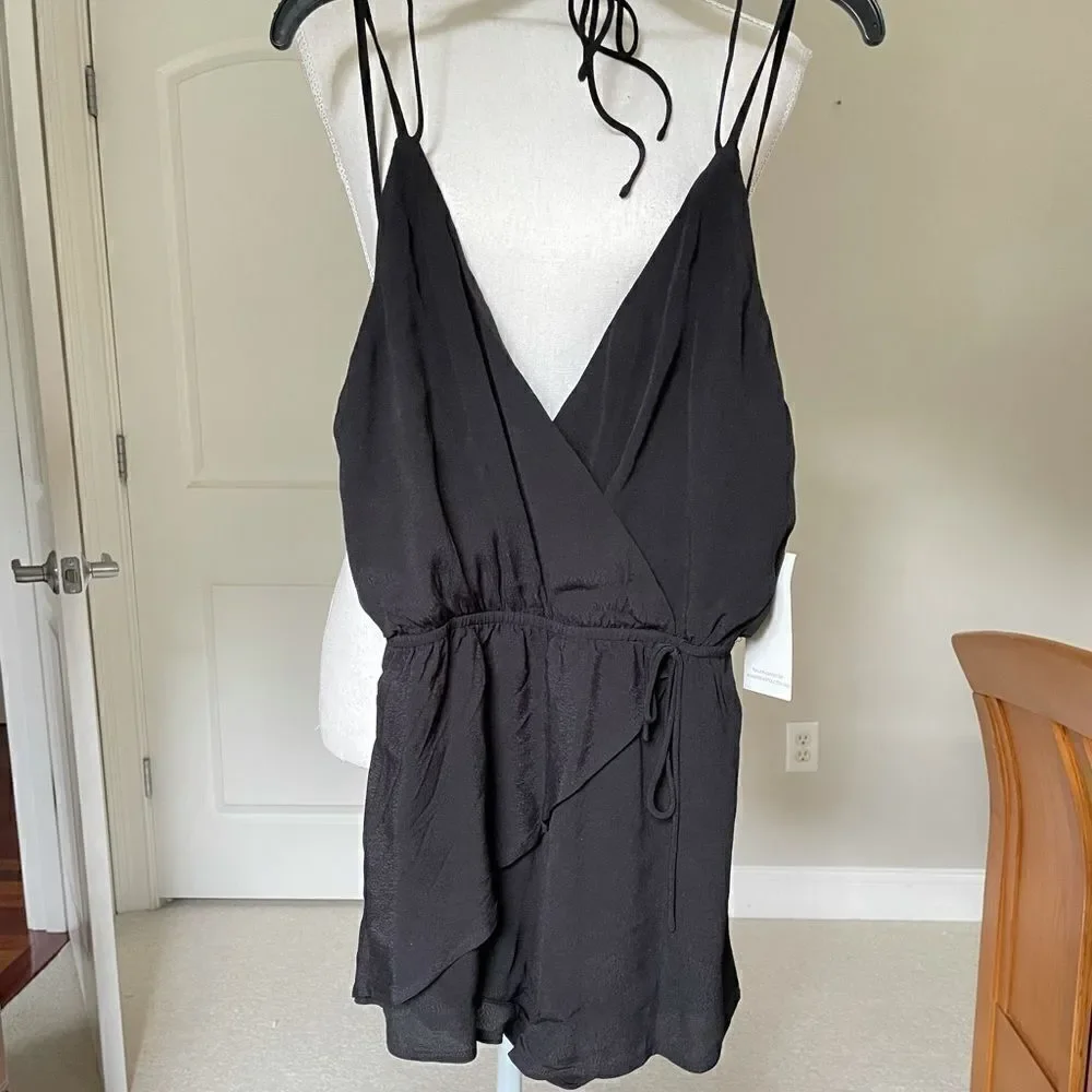 NWT Tobi Split Ways Wrap Romper - Picture 2 of 9